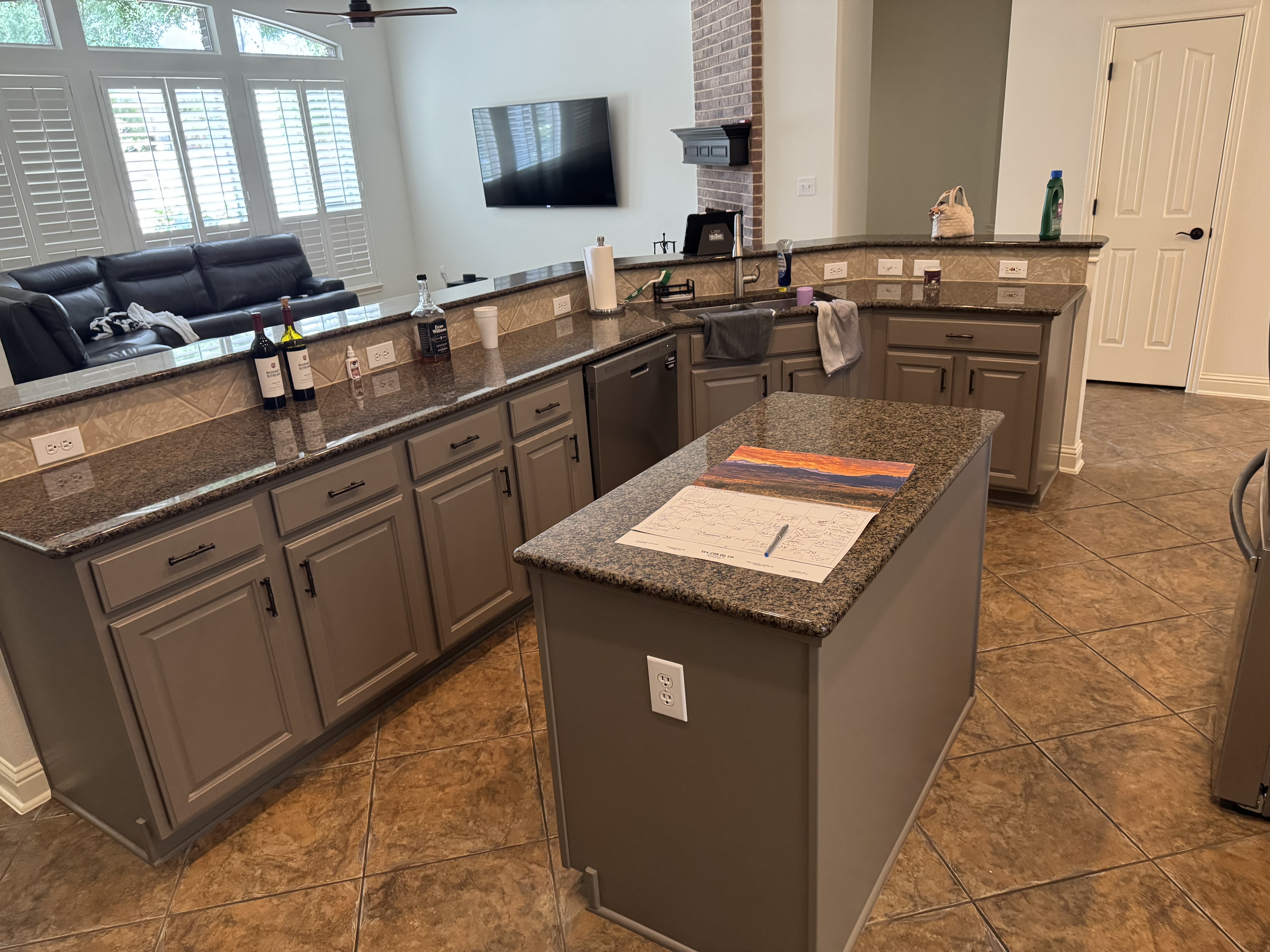 Kitchen cabinets open plan