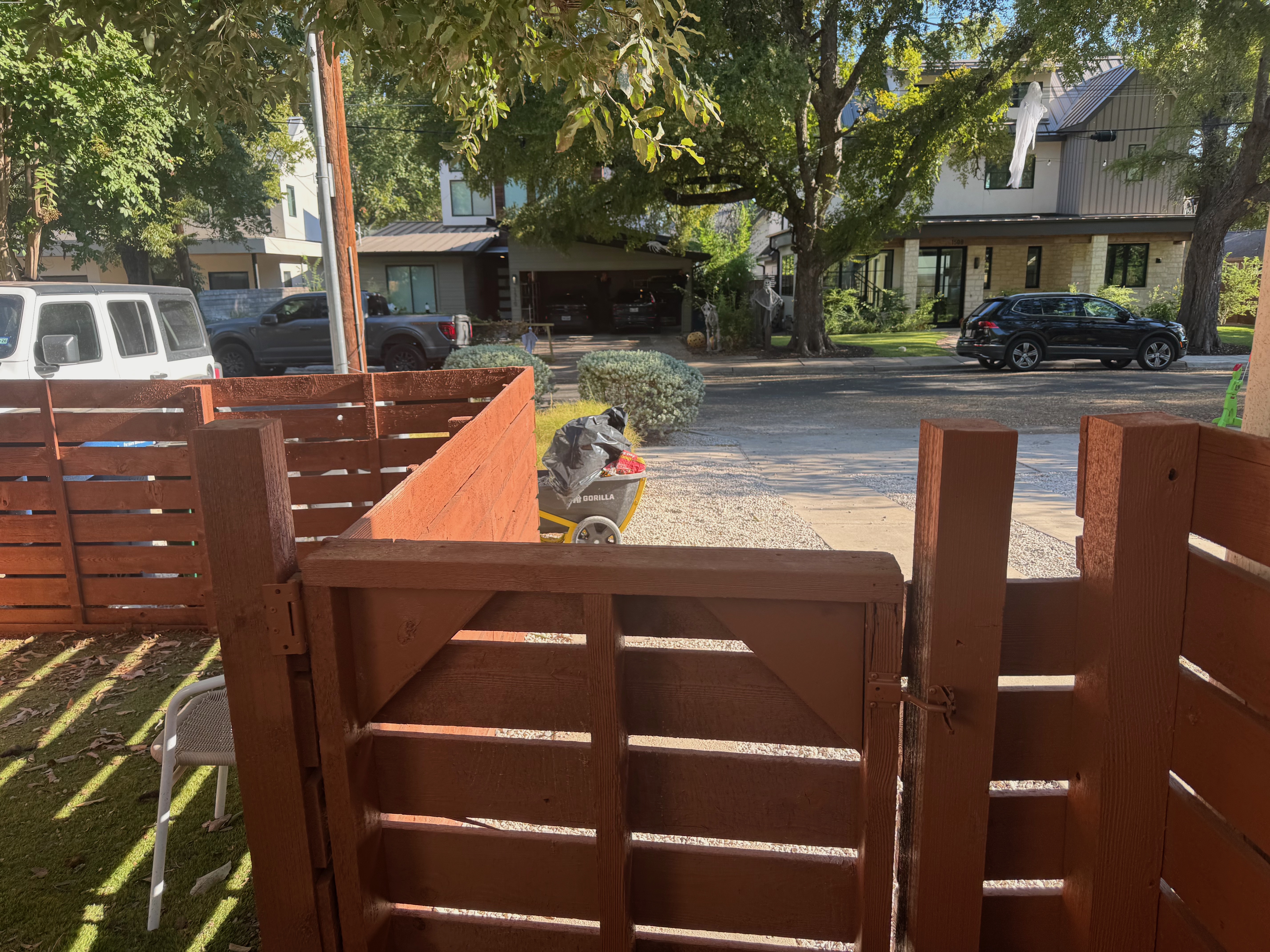 Custom fence gate installation