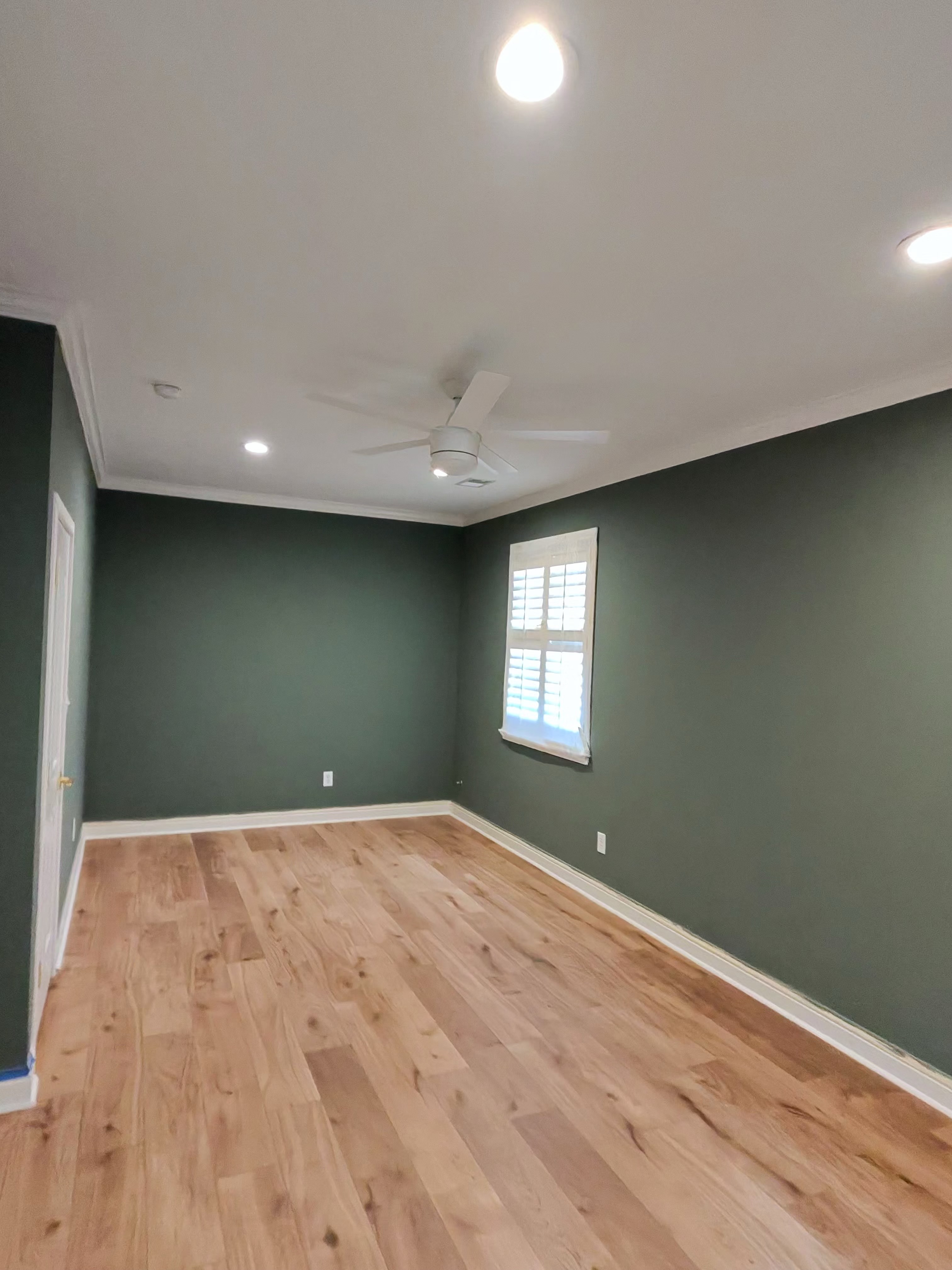 Green bedroom finished