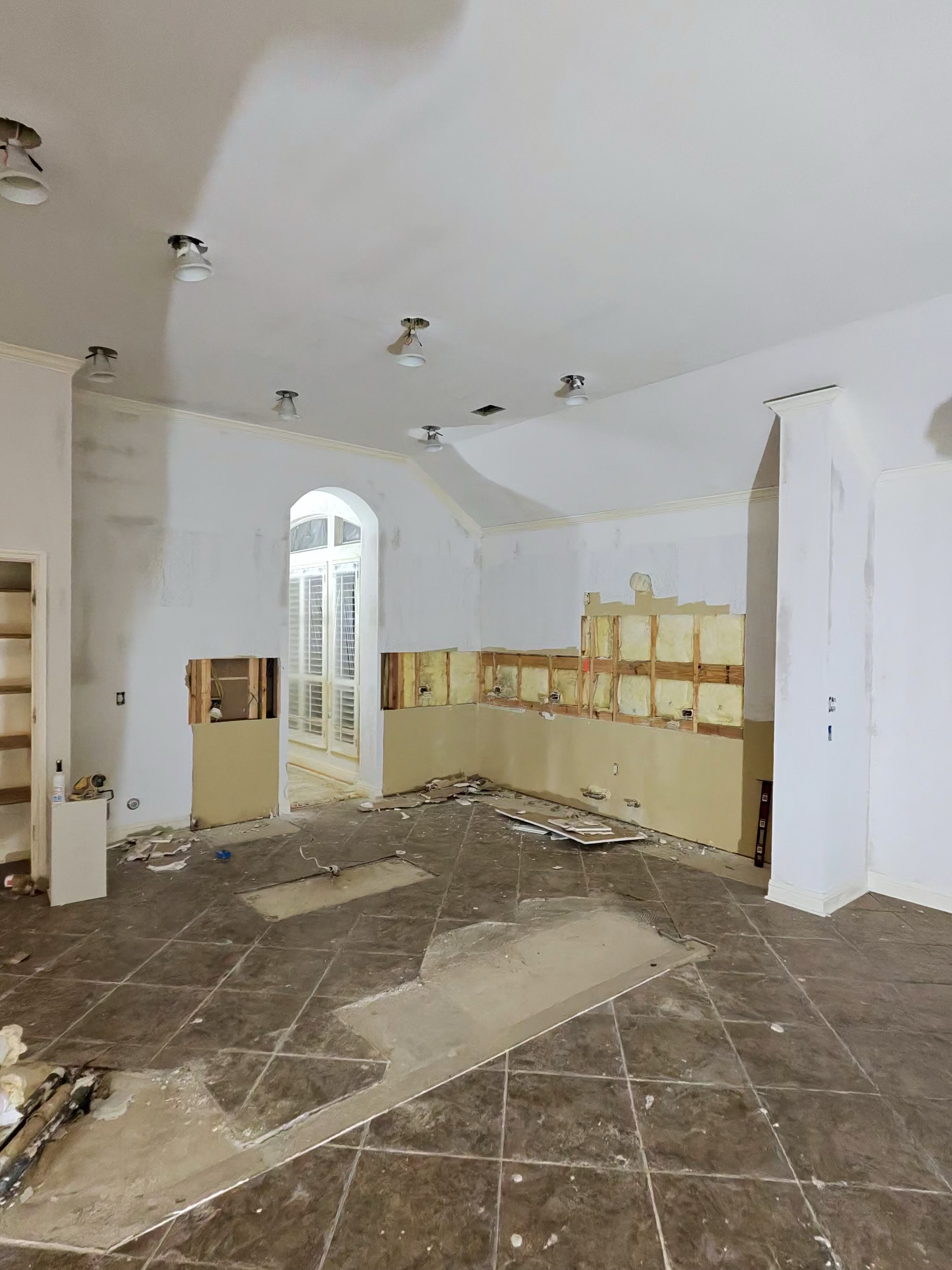 Open plan windows LVP