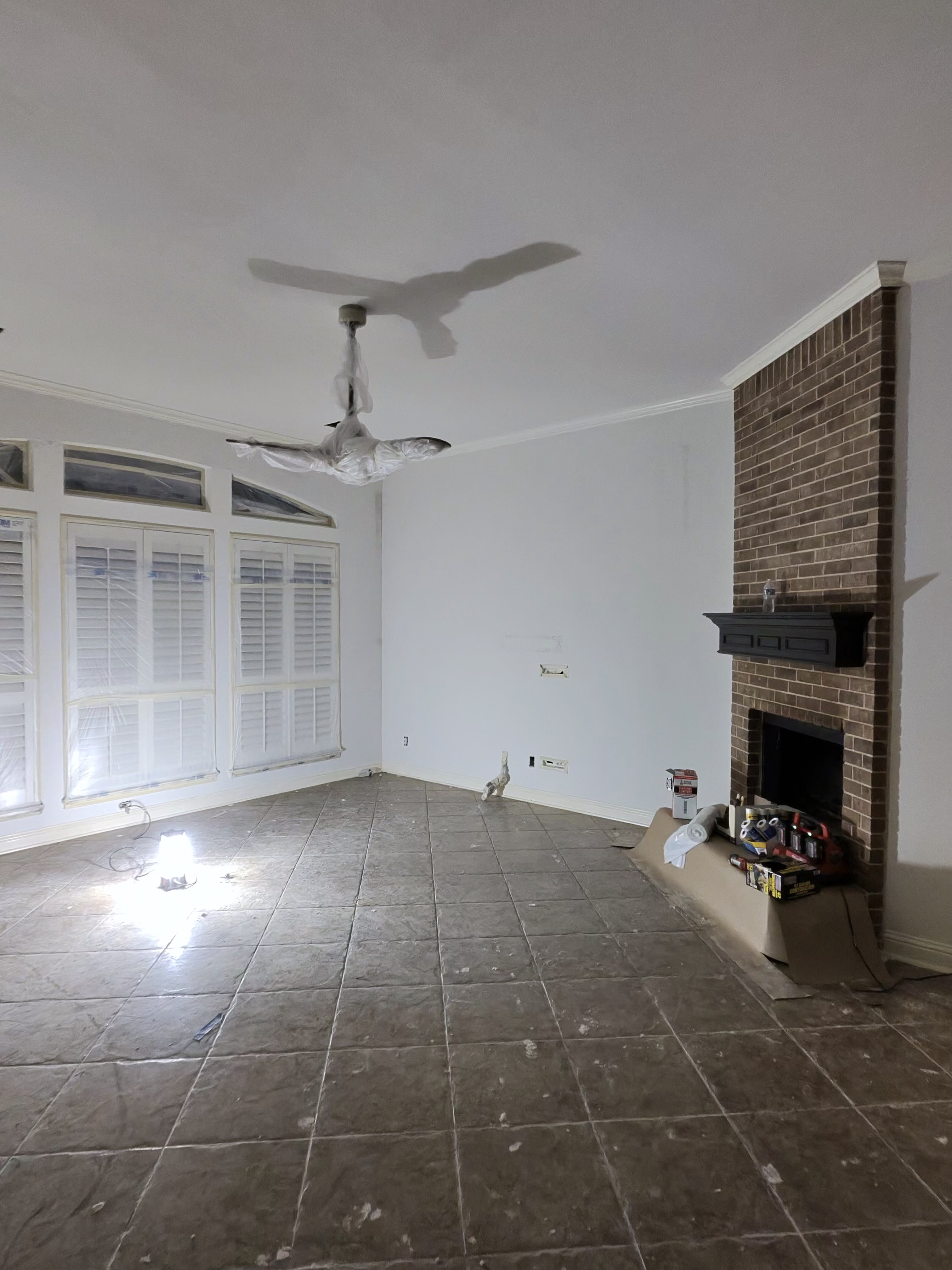 Living room fireplace LVP